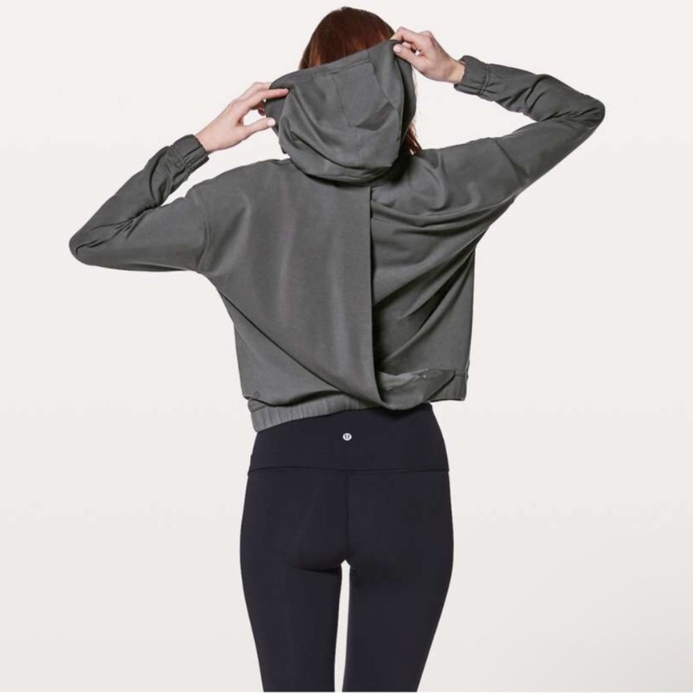Lululemon Twisted and Tucked Pullover
